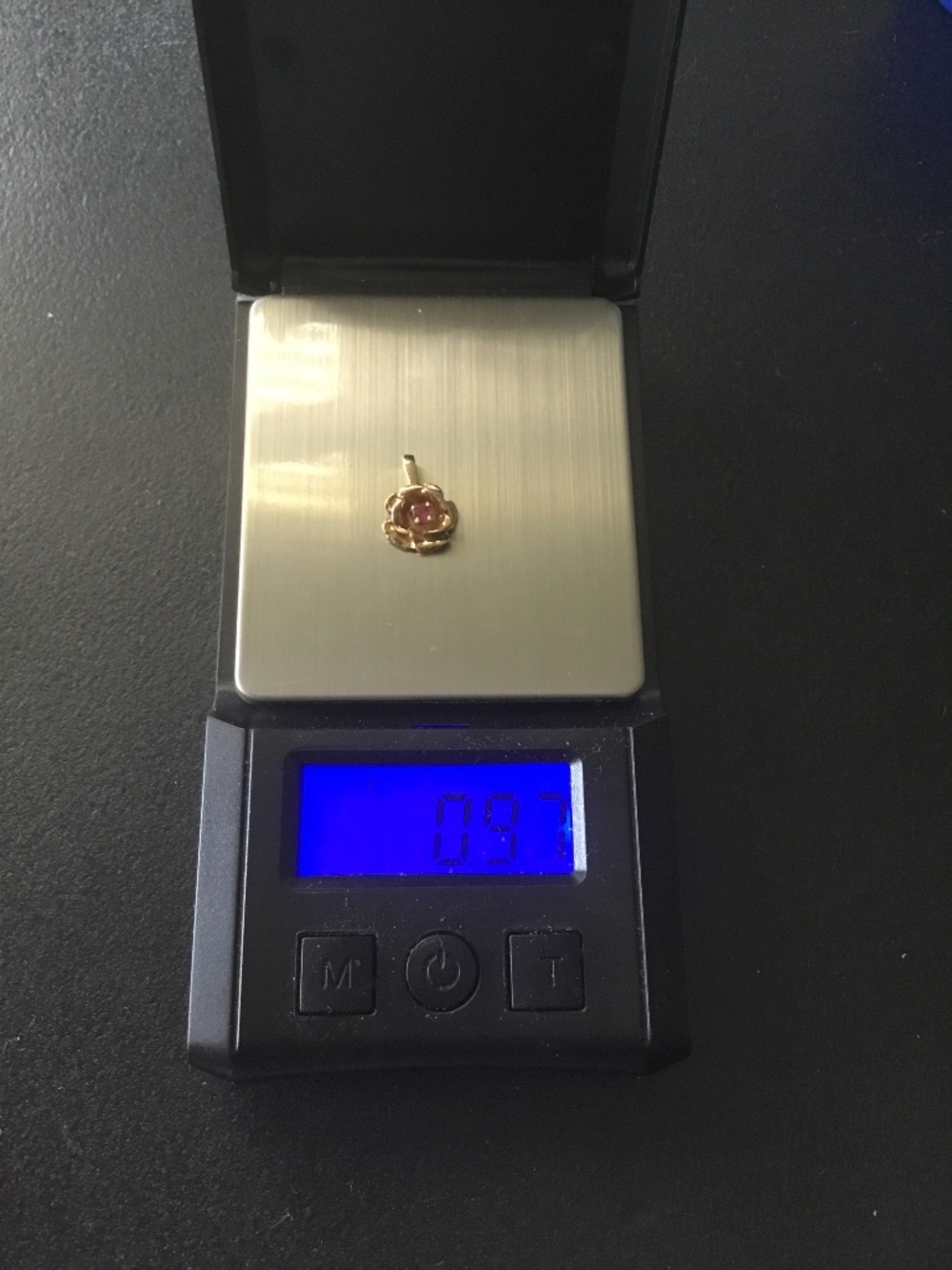 14k gold ruby rosé pendant==.97 grams==We love offers